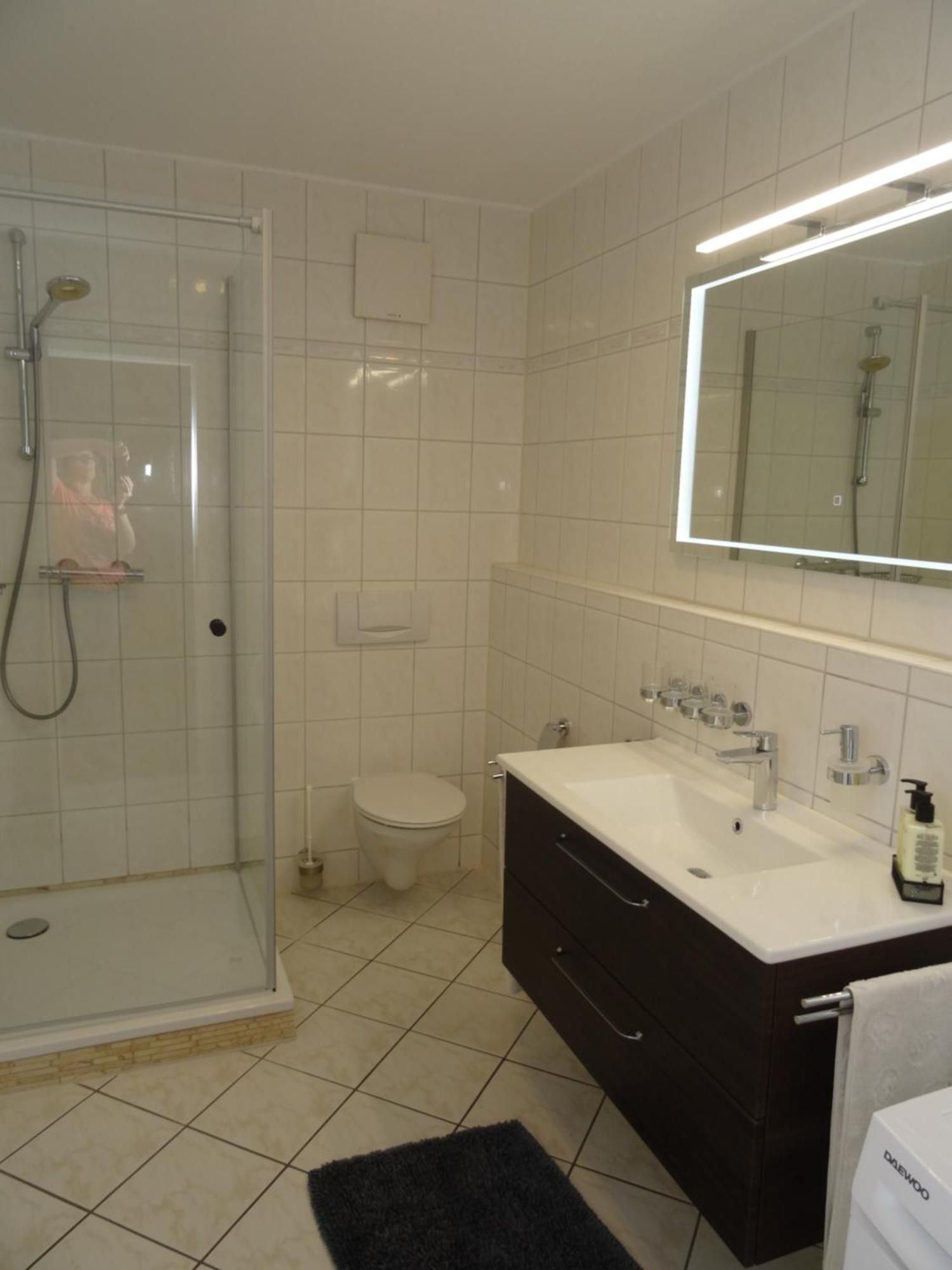 Ostseeurlaub-Goehren Ferienwohnung Sanddollar Im Haus Strandeck Exterior foto